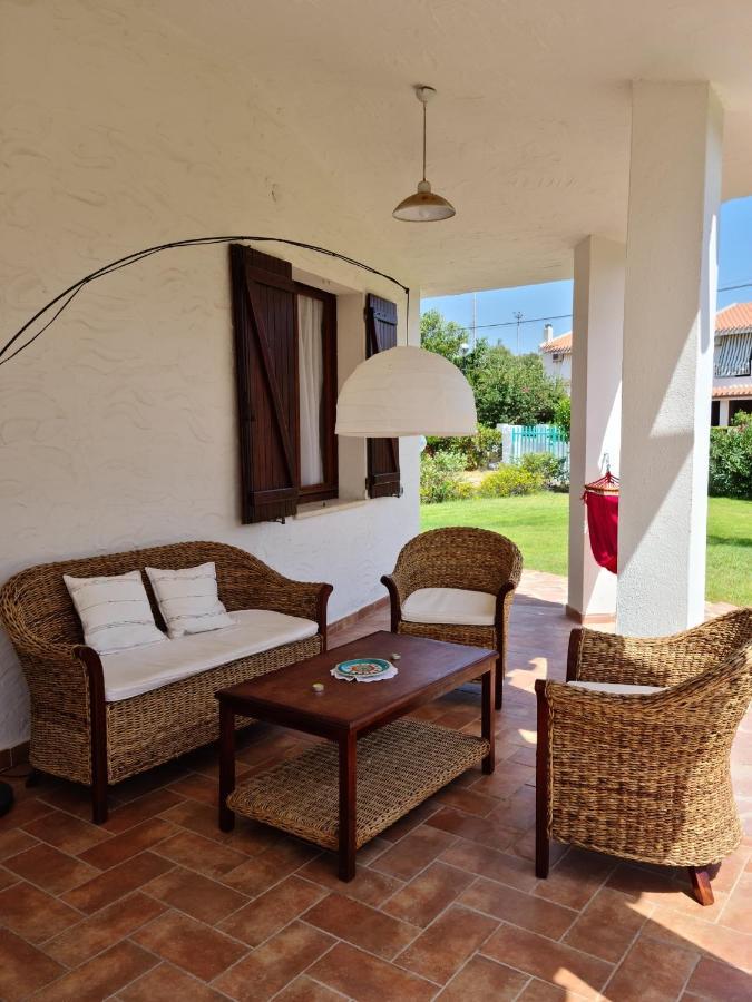 Casa Vacanze 'Sa Corbula' Porto Columbu - Perd'E Sali Екстериор снимка