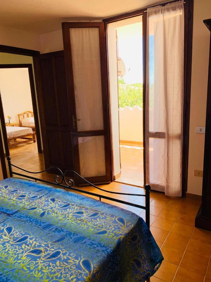 Casa Vacanze 'Sa Corbula' Porto Columbu - Perd'E Sali Екстериор снимка